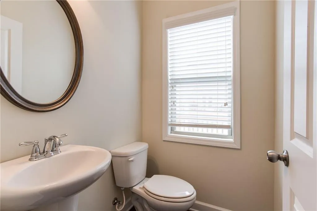 7410 Highland Bluff, Atlanta, Georgia 30328, 3 Bedrooms Bedrooms, ,3 BathroomsBathrooms,Residential,Sold,7410 Highland Bluff,6578997