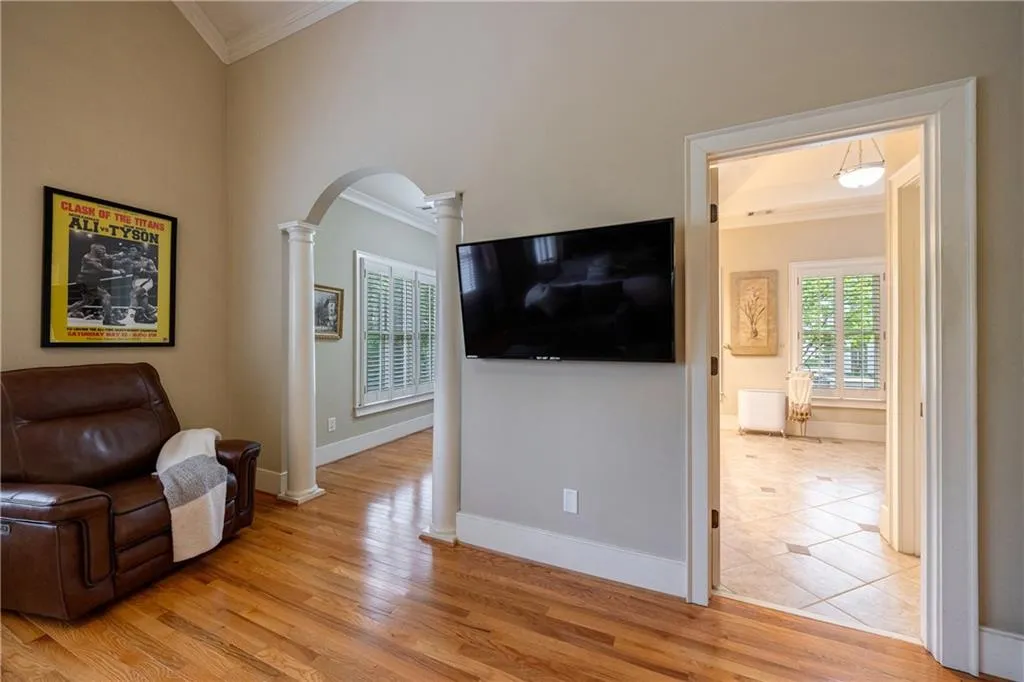3127 Lenox Road Ne Unit 1, Atlanta, Georgia 30324, 3 Bedrooms Bedrooms, ,3 BathroomsBathrooms,Residential,For Sale,3127 Lenox Road Ne Unit 1,7567598
