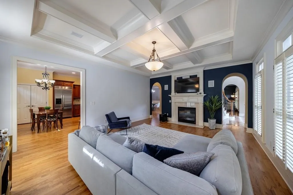 3127 Lenox Road Ne Unit 1, Atlanta, Georgia 30324, 3 Bedrooms Bedrooms, ,3 BathroomsBathrooms,Residential,For Sale,3127 Lenox Road Ne Unit 1,7567598
