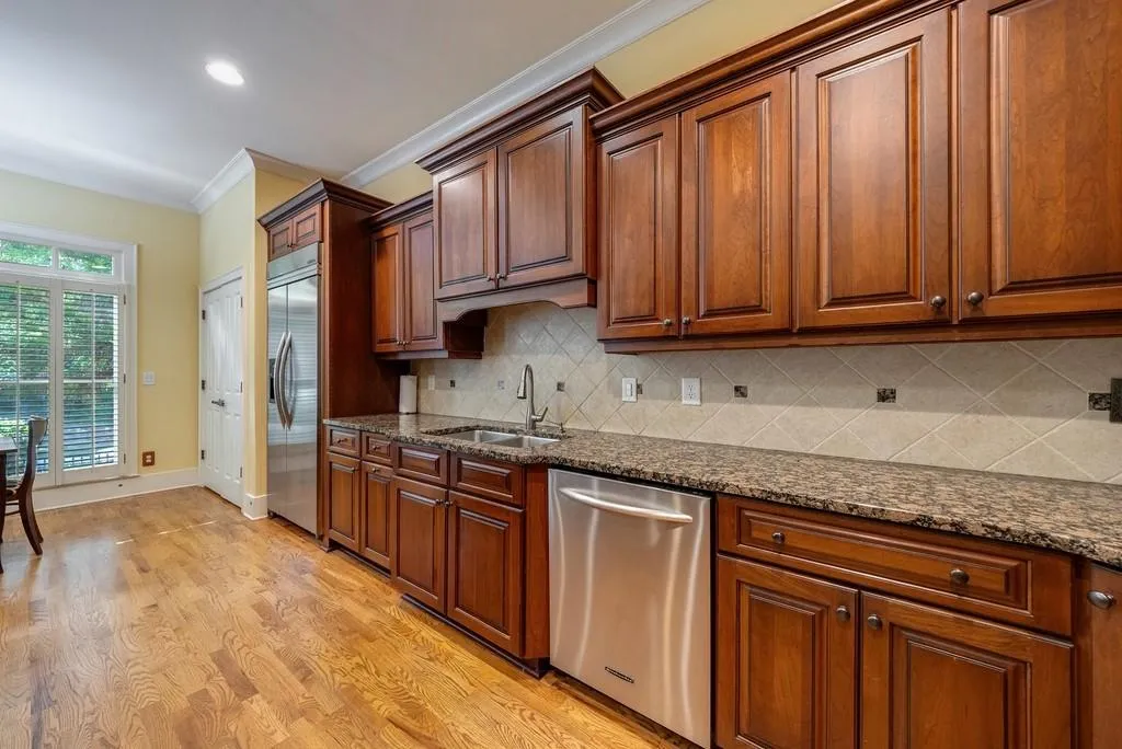 3127 Lenox Road Ne Unit 1, Atlanta, Georgia 30324, 3 Bedrooms Bedrooms, ,3 BathroomsBathrooms,Residential,For Sale,3127 Lenox Road Ne Unit 1,7567598