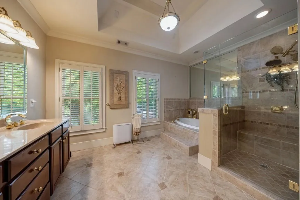 3127 Lenox Road Ne Unit 1, Atlanta, Georgia 30324, 3 Bedrooms Bedrooms, ,3 BathroomsBathrooms,Residential,For Sale,3127 Lenox Road Ne Unit 1,7567598