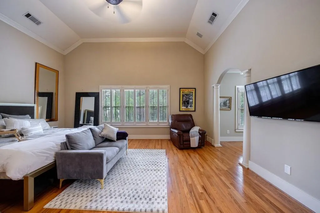 3127 Lenox Road Ne Unit 1, Atlanta, Georgia 30324, 3 Bedrooms Bedrooms, ,3 BathroomsBathrooms,Residential,For Sale,3127 Lenox Road Ne Unit 1,7567598