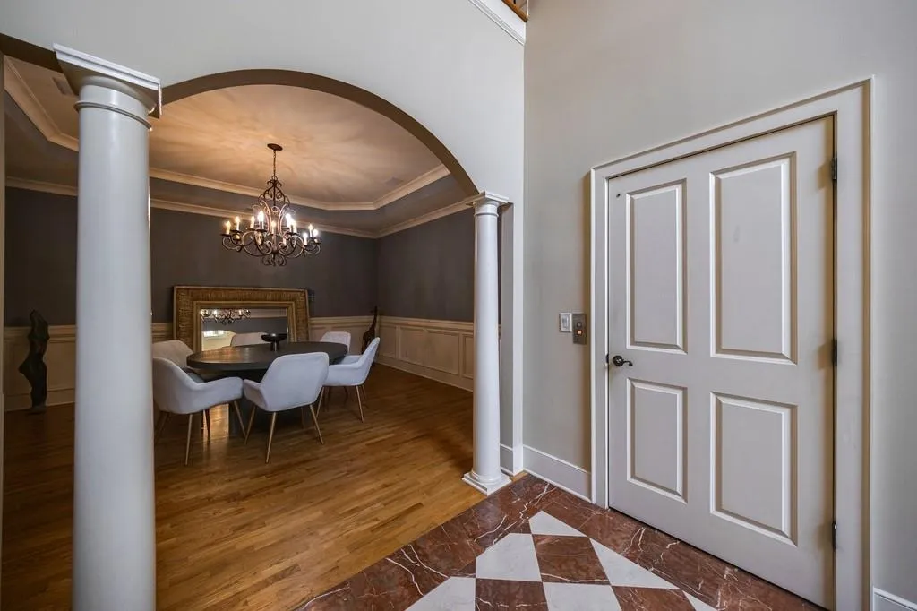 3127 Lenox Road Ne Unit 1, Atlanta, Georgia 30324, 3 Bedrooms Bedrooms, ,3 BathroomsBathrooms,Residential,For Sale,3127 Lenox Road Ne Unit 1,7567598