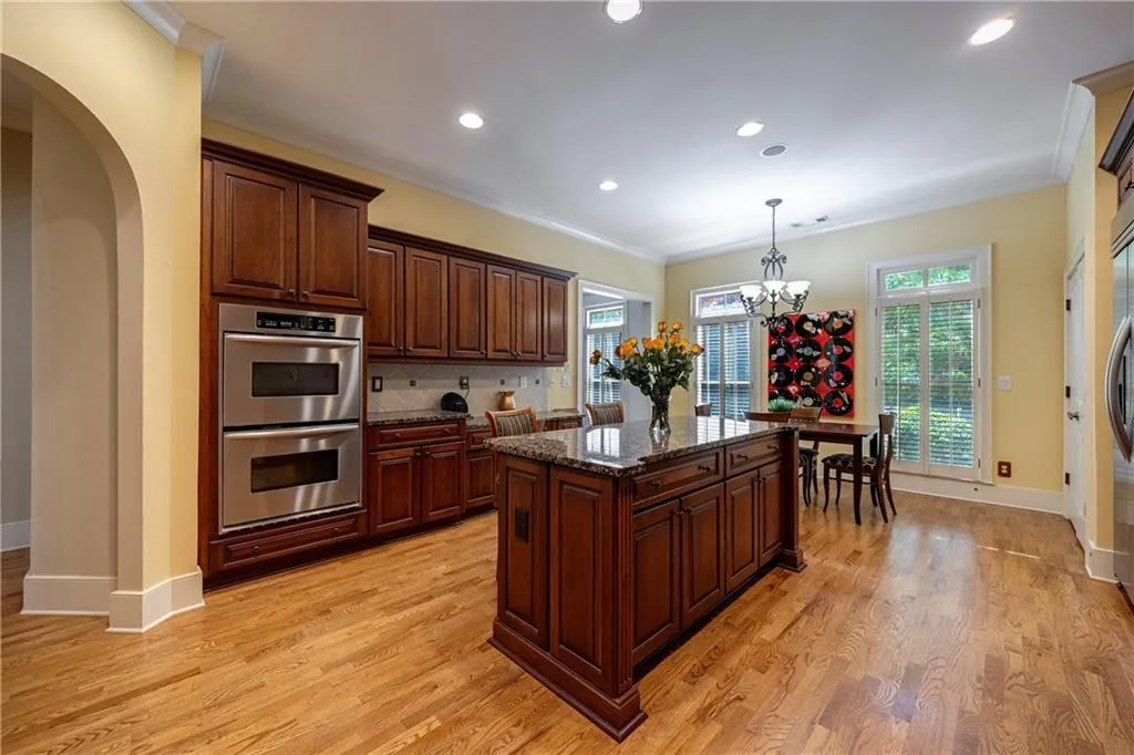 3127 Lenox Road Ne Unit 1, Atlanta, Georgia 30324, 3 Bedrooms Bedrooms, ,3 BathroomsBathrooms,Residential,For Sale,3127 Lenox Road Ne Unit 1,7567598