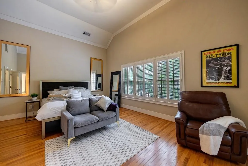 3127 Lenox Road Ne Unit 1, Atlanta, Georgia 30324, 3 Bedrooms Bedrooms, ,3 BathroomsBathrooms,Residential,For Sale,3127 Lenox Road Ne Unit 1,7567598