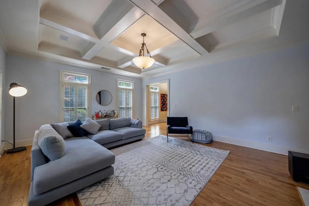 3127 Lenox Road Ne Unit 1, Atlanta, Georgia 30324, 3 Bedrooms Bedrooms, ,3 BathroomsBathrooms,Residential,For Sale,3127 Lenox Road Ne Unit 1,7567598