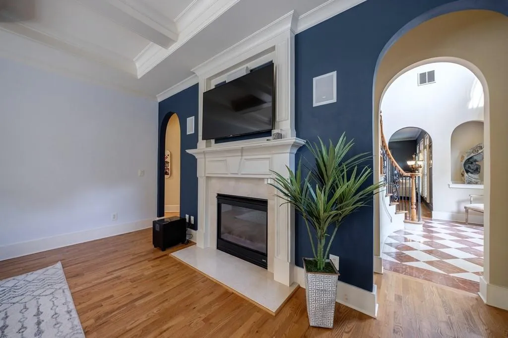 3127 Lenox Road Ne Unit 1, Atlanta, Georgia 30324, 3 Bedrooms Bedrooms, ,3 BathroomsBathrooms,Residential,For Sale,3127 Lenox Road Ne Unit 1,7567598