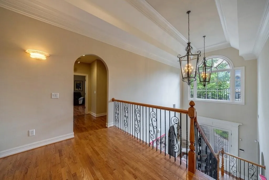 3127 Lenox Road Ne Unit 1, Atlanta, Georgia 30324, 3 Bedrooms Bedrooms, ,3 BathroomsBathrooms,Residential,For Sale,3127 Lenox Road Ne Unit 1,7567598
