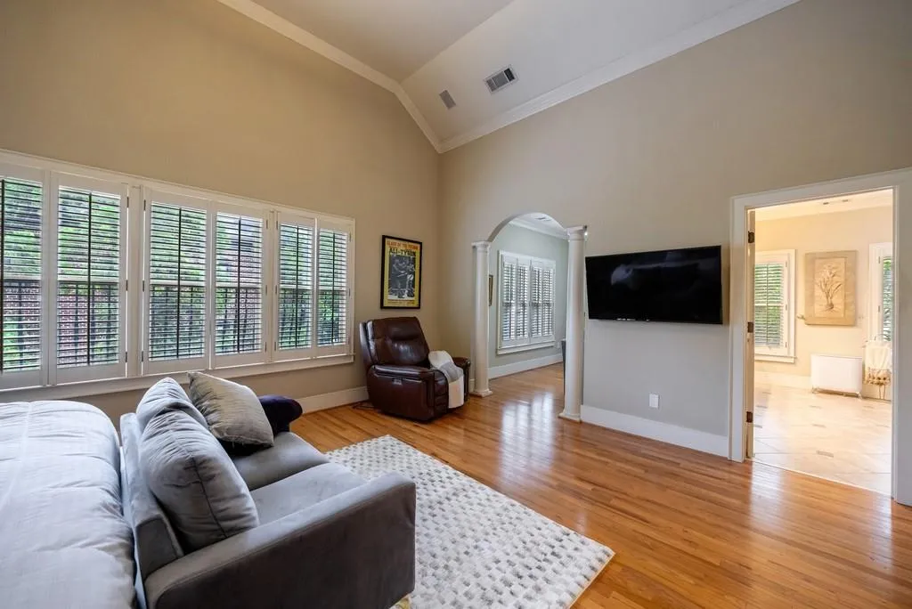 3127 Lenox Road Ne Unit 1, Atlanta, Georgia 30324, 3 Bedrooms Bedrooms, ,3 BathroomsBathrooms,Residential,For Sale,3127 Lenox Road Ne Unit 1,7567598
