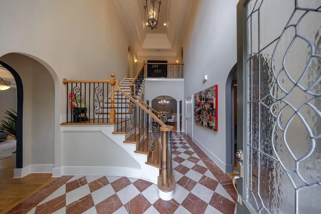 3127 Lenox Road Ne Unit 1, Atlanta, Georgia 30324, 3 Bedrooms Bedrooms, ,3 BathroomsBathrooms,Residential,For Sale,3127 Lenox Road Ne Unit 1,7567598