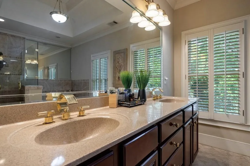 3127 Lenox Road Ne Unit 1, Atlanta, Georgia 30324, 3 Bedrooms Bedrooms, ,3 BathroomsBathrooms,Residential,For Sale,3127 Lenox Road Ne Unit 1,7567598