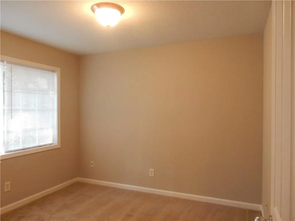 6940 Roswell Road Unit 25b, Sandy Springs, Georgia 30328, 2 Bedrooms Bedrooms, ,1 BathroomBathrooms,Residential,Sold,6940 Roswell Road Unit 25b,5740536