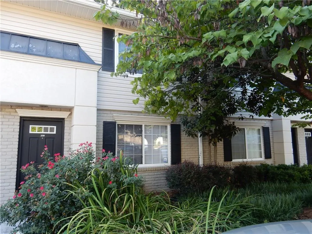 6940 Roswell Road Unit 25b, Sandy Springs, Georgia 30328, 2 Bedrooms Bedrooms, ,1 BathroomBathrooms,Residential,Sold,6940 Roswell Road Unit 25b,5740536