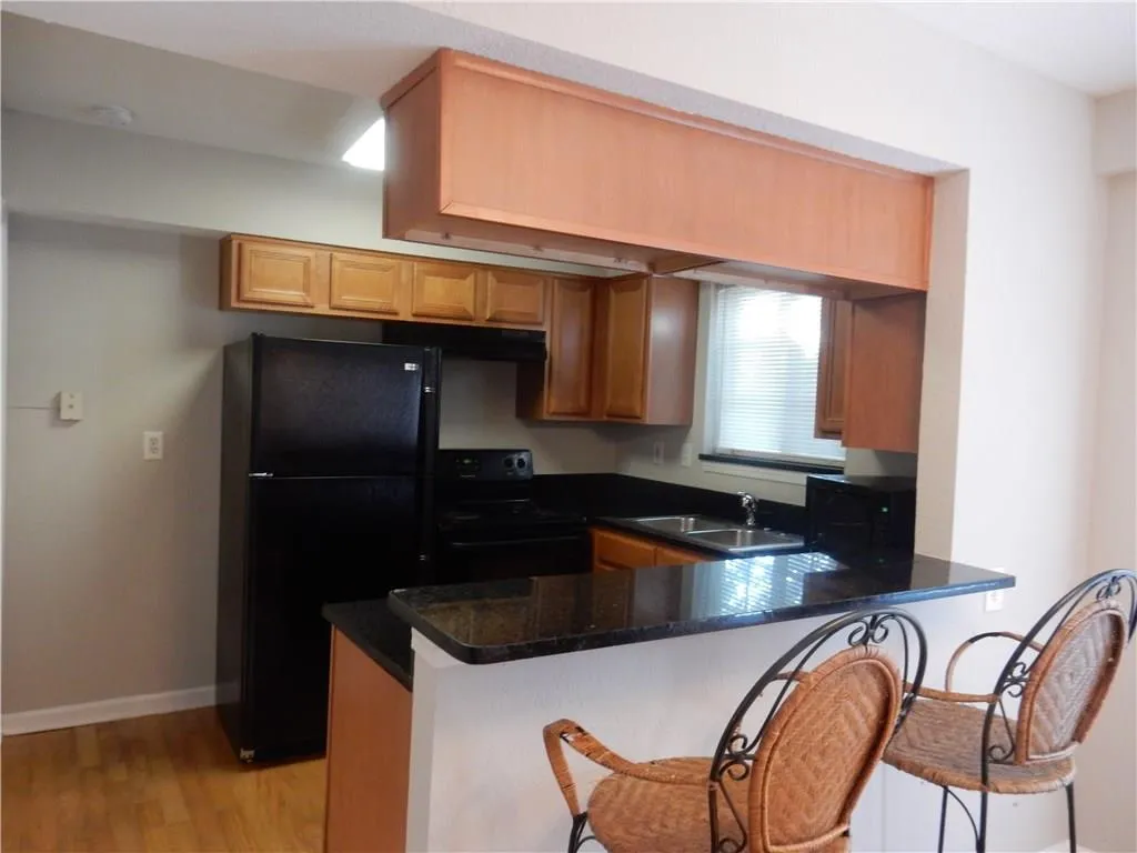 6940 Roswell Road Unit 25b, Sandy Springs, Georgia 30328, 2 Bedrooms Bedrooms, ,1 BathroomBathrooms,Residential,Sold,6940 Roswell Road Unit 25b,5740536