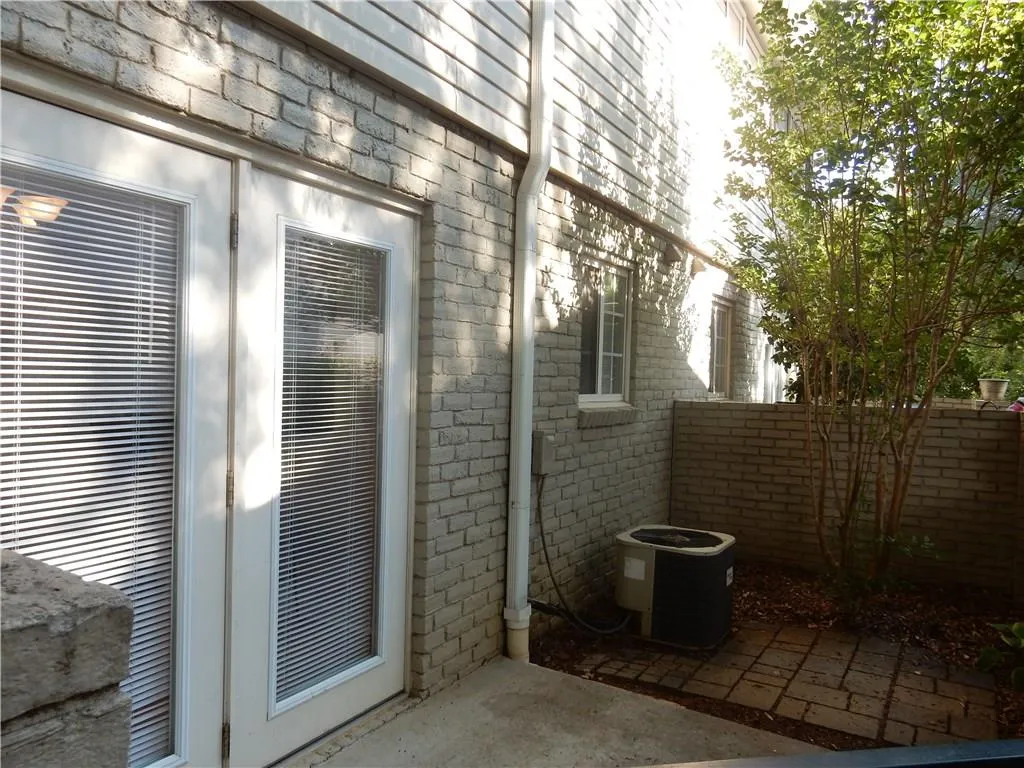 6940 Roswell Road Unit 25b, Sandy Springs, Georgia 30328, 2 Bedrooms Bedrooms, ,1 BathroomBathrooms,Residential,Sold,6940 Roswell Road Unit 25b,5740536