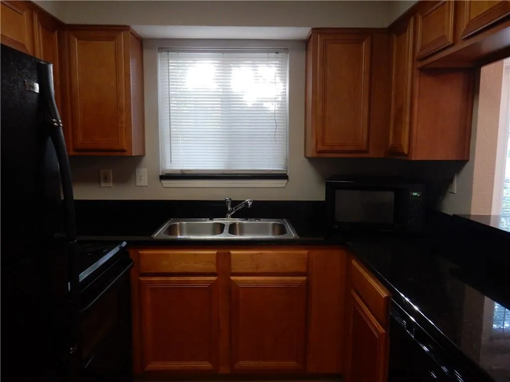 6940 Roswell Road Unit 25b, Sandy Springs, Georgia 30328, 2 Bedrooms Bedrooms, ,1 BathroomBathrooms,Residential,Sold,6940 Roswell Road Unit 25b,5740536