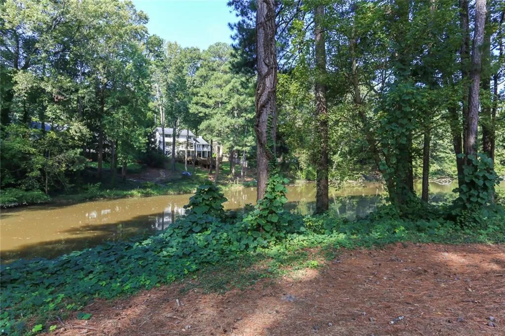 3650 Ashford Dunwoody Road Northeast Road Ne Unit, Brookhaven, Georgia 30319, 2 Bedrooms Bedrooms, ,1 BathroomBathrooms,Residential,For Sale,3650 Ashford Dunwoody Road Northeast Road Ne Unit ,7618062