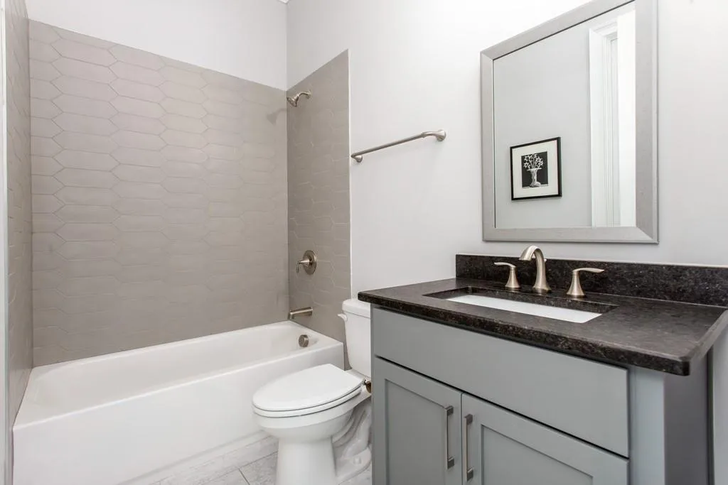 214 Belle Lane, Atlanta, Georgia 30328, 5 Bedrooms Bedrooms, ,5 BathroomsBathrooms,Residential,Sold,214 Belle Lane,6859602