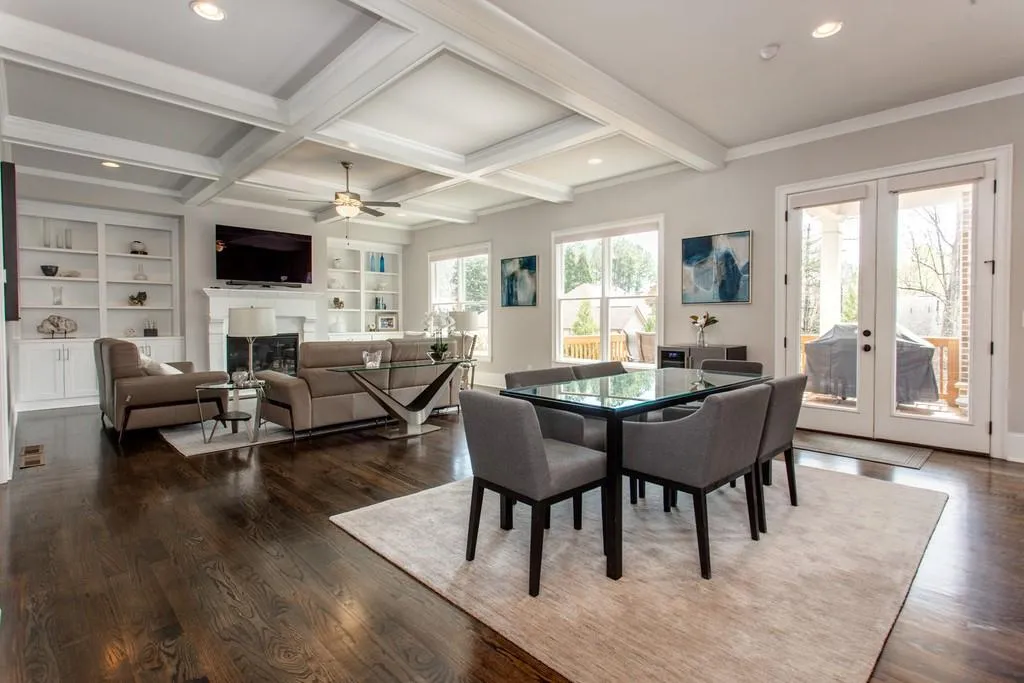 214 Belle Lane, Atlanta, Georgia 30328, 5 Bedrooms Bedrooms, ,5 BathroomsBathrooms,Residential,Sold,214 Belle Lane,6859602