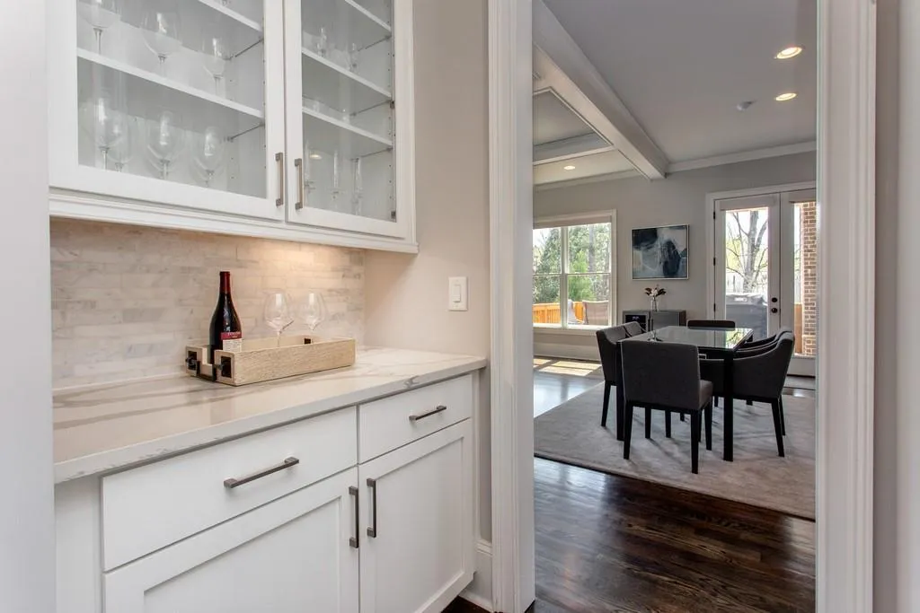 214 Belle Lane, Atlanta, Georgia 30328, 5 Bedrooms Bedrooms, ,5 BathroomsBathrooms,Residential,Sold,214 Belle Lane,6859602