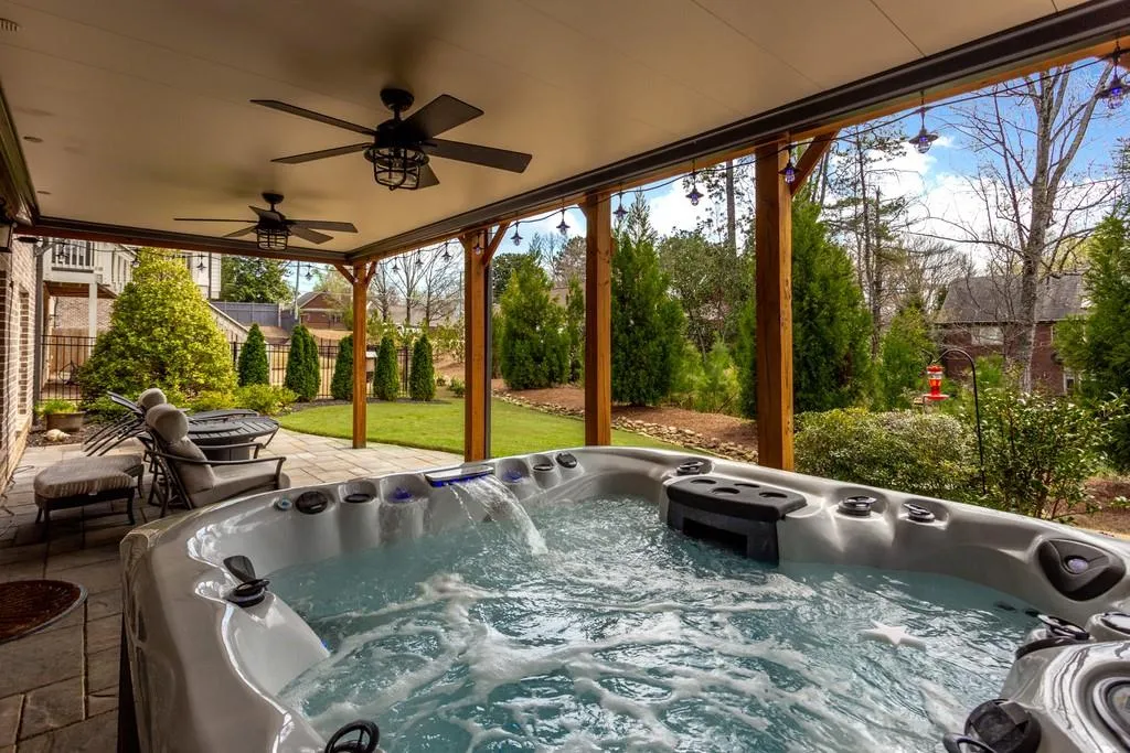 214 Belle Lane, Atlanta, Georgia 30328, 5 Bedrooms Bedrooms, ,5 BathroomsBathrooms,Residential,Sold,214 Belle Lane,6859602