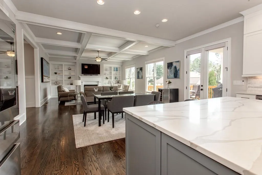 214 Belle Lane, Atlanta, Georgia 30328, 5 Bedrooms Bedrooms, ,5 BathroomsBathrooms,Residential,Sold,214 Belle Lane,6859602