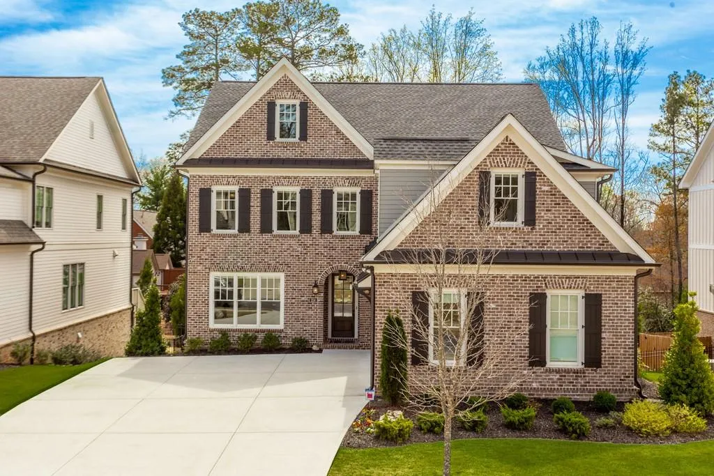 214 Belle Lane, Atlanta, Georgia 30328, 5 Bedrooms Bedrooms, ,5 BathroomsBathrooms,Residential,Sold,214 Belle Lane,6859602