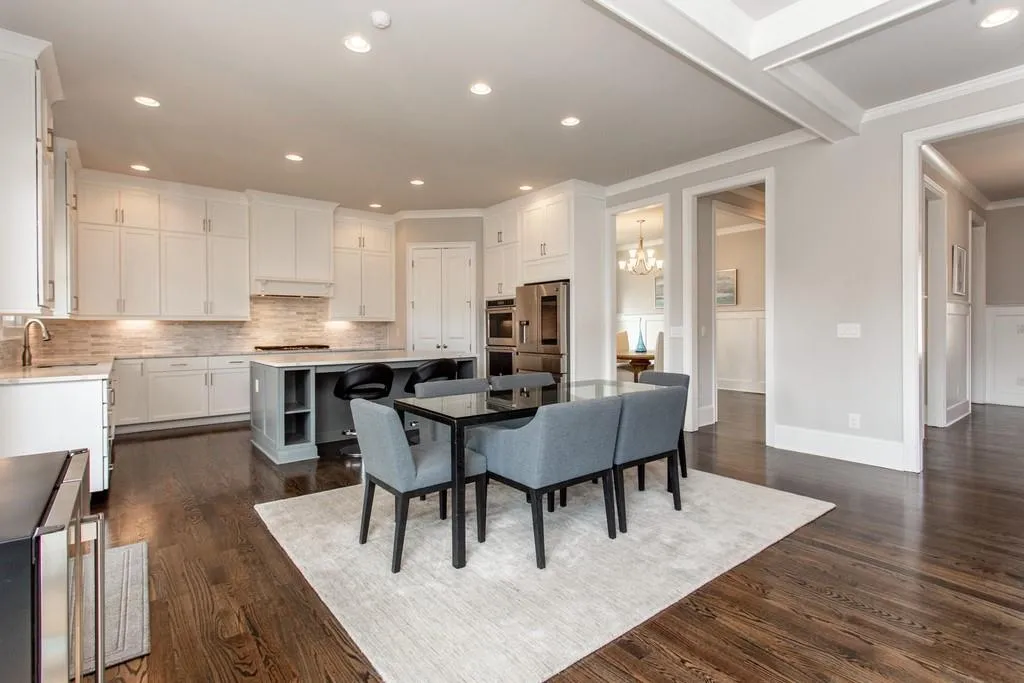 214 Belle Lane, Atlanta, Georgia 30328, 5 Bedrooms Bedrooms, ,5 BathroomsBathrooms,Residential,Sold,214 Belle Lane,6859602