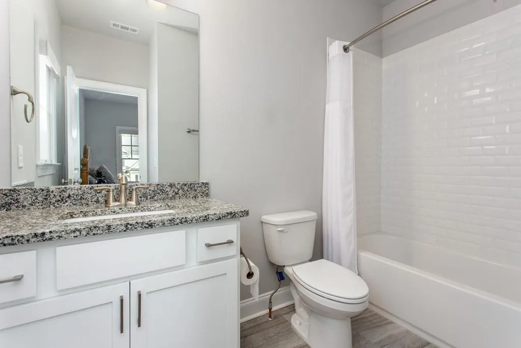 214 Belle Lane, Atlanta, Georgia 30328, 5 Bedrooms Bedrooms, ,5 BathroomsBathrooms,Residential,Sold,214 Belle Lane,6859602