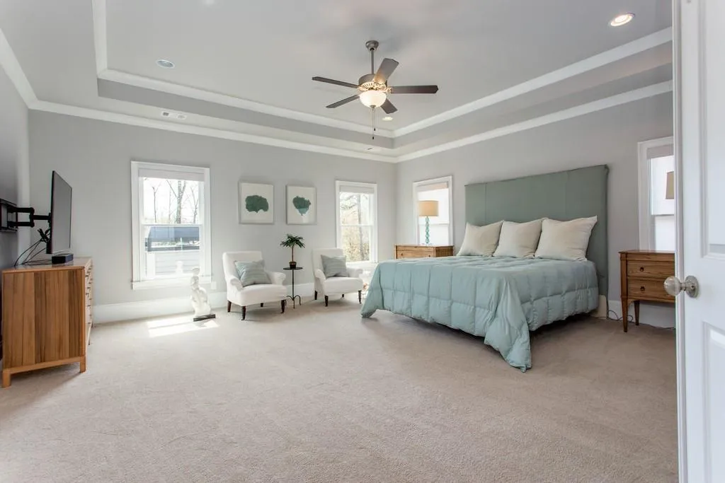 214 Belle Lane, Atlanta, Georgia 30328, 5 Bedrooms Bedrooms, ,5 BathroomsBathrooms,Residential,Sold,214 Belle Lane,6859602