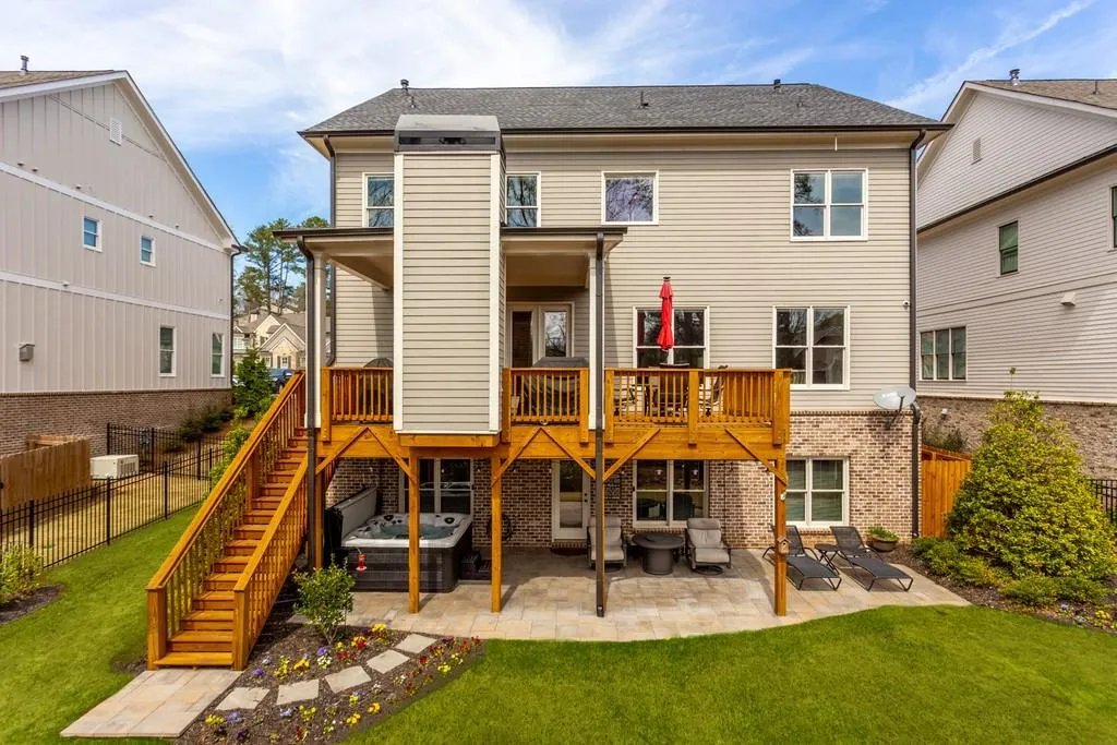 214 Belle Lane, Atlanta, Georgia 30328, 5 Bedrooms Bedrooms, ,5 BathroomsBathrooms,Residential,Sold,214 Belle Lane,6859602