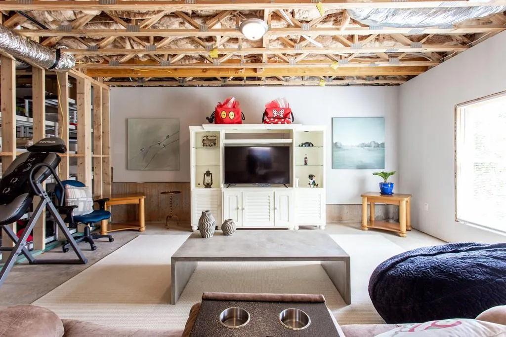 214 Belle Lane, Atlanta, Georgia 30328, 5 Bedrooms Bedrooms, ,5 BathroomsBathrooms,Residential,Sold,214 Belle Lane,6859602