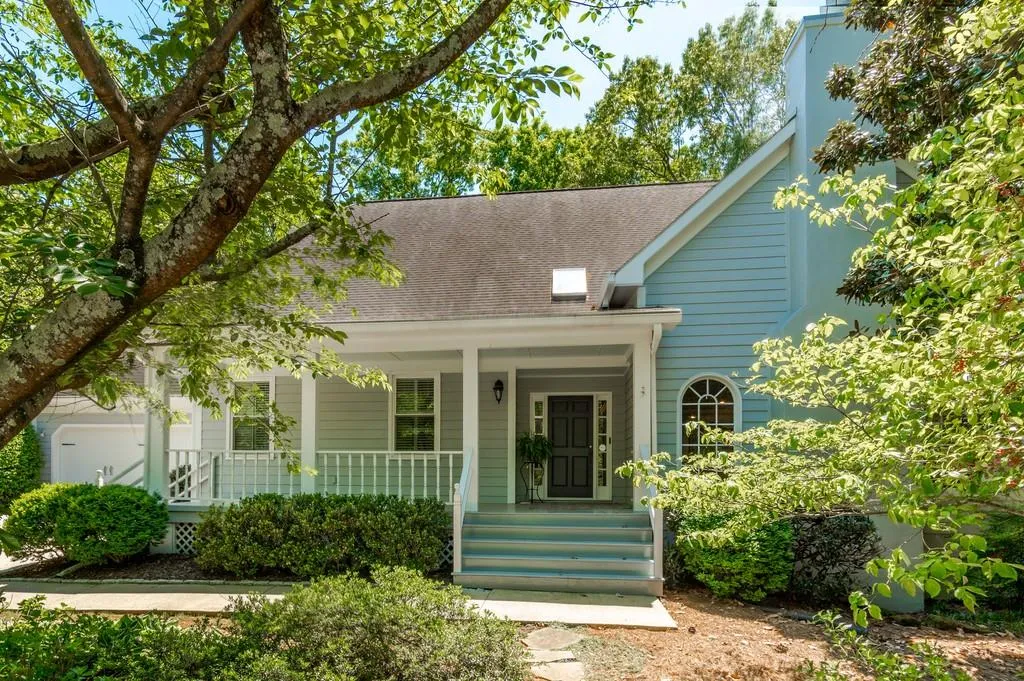 175 Inland Ridge Way, Sandy Springs, Georgia 30342, 5 Bedrooms Bedrooms, ,3 BathroomsBathrooms,Residential,Sold,175 Inland Ridge Way,6543061