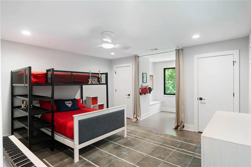 4845 Tanglewood Court, Atlanta, Georgia 30327, 5 Bedrooms Bedrooms, ,3 BathroomsBathrooms,Residential,Sold,4845 Tanglewood Court,7080957