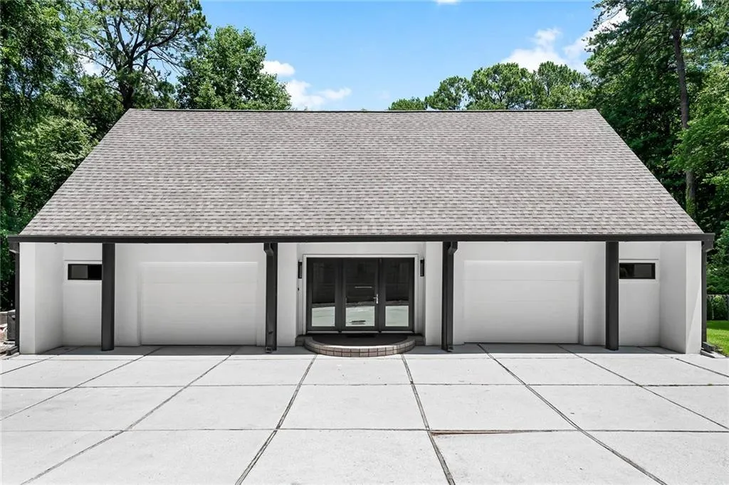 4845 Tanglewood Court, Atlanta, Georgia 30327, 5 Bedrooms Bedrooms, ,3 BathroomsBathrooms,Residential,Sold,4845 Tanglewood Court,7080957