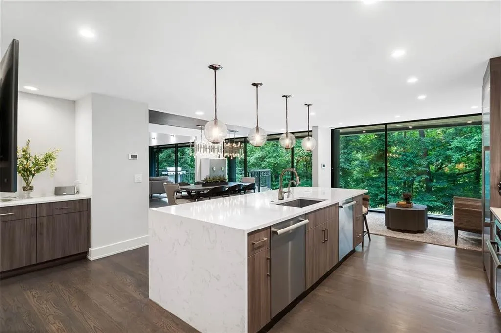 4845 Tanglewood Court, Atlanta, Georgia 30327, 5 Bedrooms Bedrooms, ,3 BathroomsBathrooms,Residential,Sold,4845 Tanglewood Court,7080957