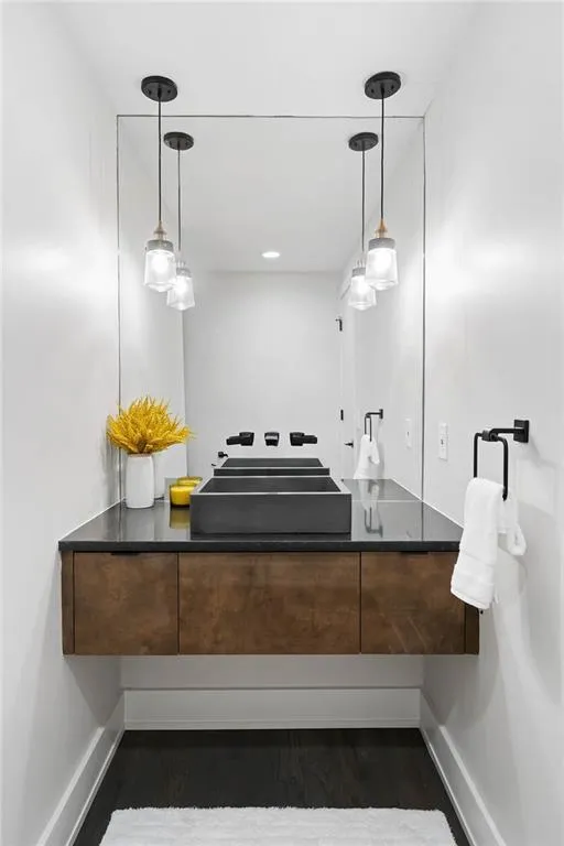 4845 Tanglewood Court, Atlanta, Georgia 30327, 5 Bedrooms Bedrooms, ,3 BathroomsBathrooms,Residential,Sold,4845 Tanglewood Court,7080957