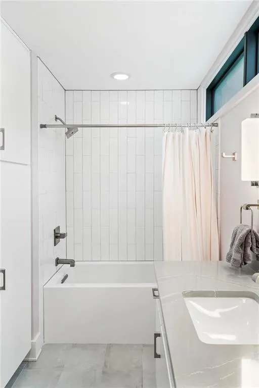 4845 Tanglewood Court, Atlanta, Georgia 30327, 5 Bedrooms Bedrooms, ,3 BathroomsBathrooms,Residential,Sold,4845 Tanglewood Court,7080957