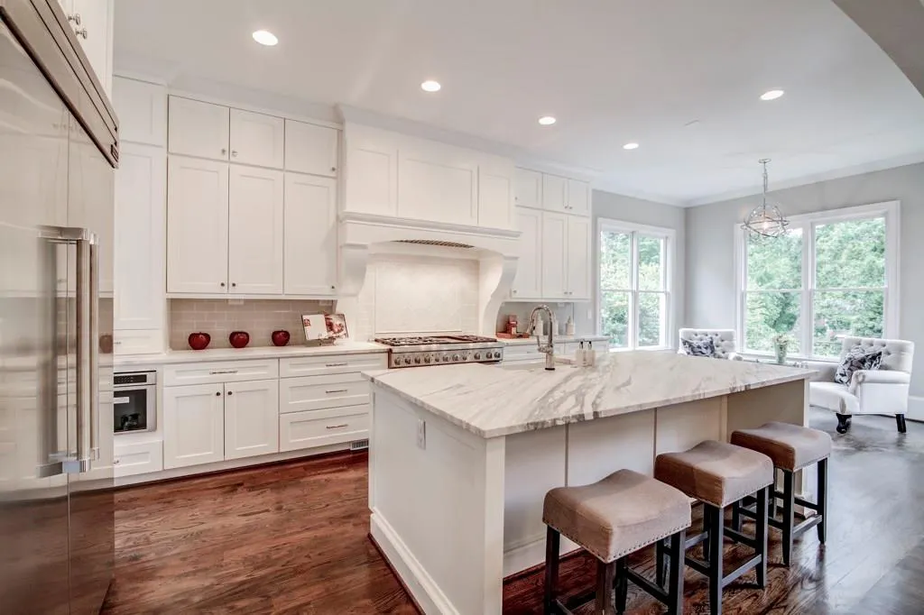 4726 E Conway Drive Nw, Atlanta, Georgia 30327, 5 Bedrooms Bedrooms, ,5 BathroomsBathrooms,Residential,Sold,4726 E Conway Drive Nw,5695278