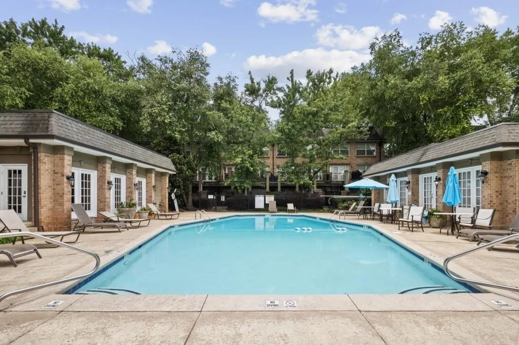6980 Roswell Road Unit P4, Atlanta, Georgia 30328, 1 Bedroom Bedrooms, ,1 BathroomBathrooms,Residential,Sold,6980 Roswell Road Unit P4,6970836