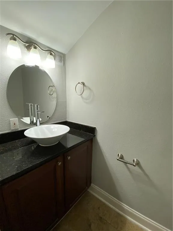 6980 Roswell Road Unit P4, Atlanta, Georgia 30328, 1 Bedroom Bedrooms, ,1 BathroomBathrooms,Residential,Sold,6980 Roswell Road Unit P4,6970836