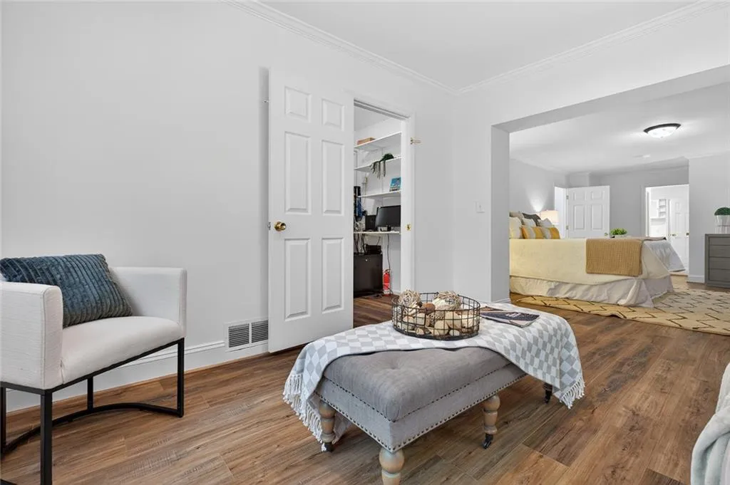 Atlanta, Georgia 30328, 4 Bedrooms Bedrooms, ,2 BathroomsBathrooms,Residential,For Sale,7744052