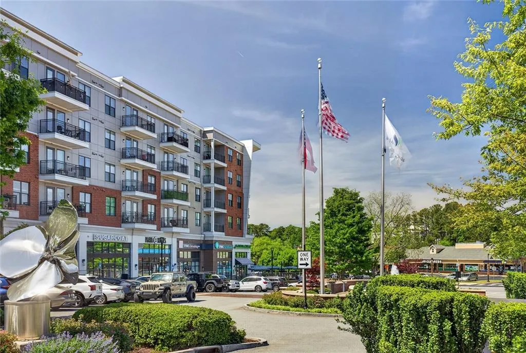 Atlanta, Georgia 30328, 4 Bedrooms Bedrooms, ,2 BathroomsBathrooms,Residential,For Sale,7744052