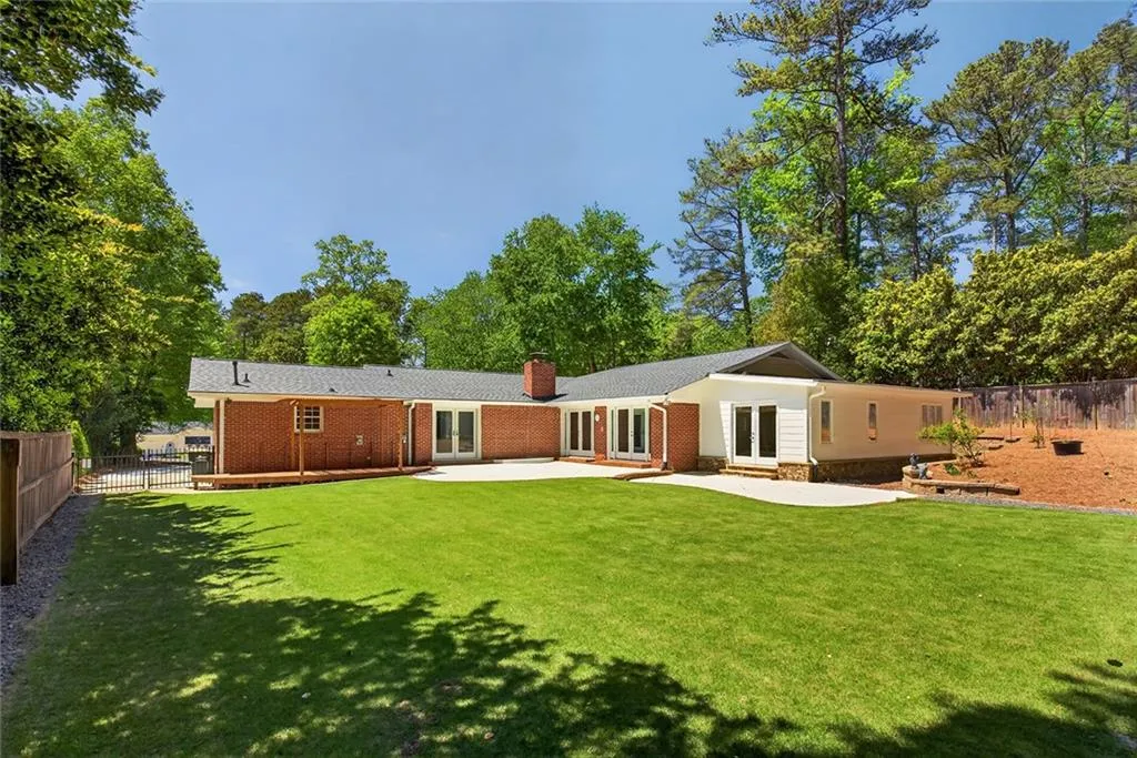 Atlanta, Georgia 30328, 4 Bedrooms Bedrooms, ,2 BathroomsBathrooms,Residential,For Sale,7744052