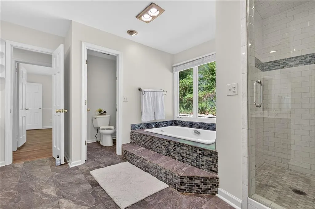 Atlanta, Georgia 30328, 4 Bedrooms Bedrooms, ,2 BathroomsBathrooms,Residential,For Sale,7744052
