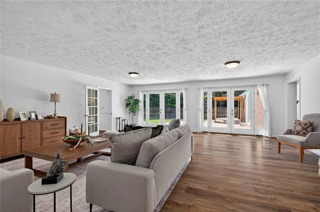Atlanta, Georgia 30328, 4 Bedrooms Bedrooms, ,2 BathroomsBathrooms,Residential,For Sale,7744052
