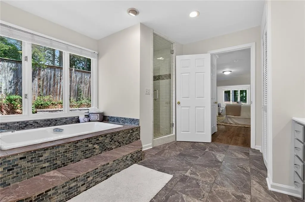 Atlanta, Georgia 30328, 4 Bedrooms Bedrooms, ,2 BathroomsBathrooms,Residential,For Sale,7744052