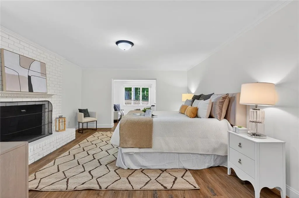 Atlanta, Georgia 30328, 4 Bedrooms Bedrooms, ,2 BathroomsBathrooms,Residential,For Sale,7744052