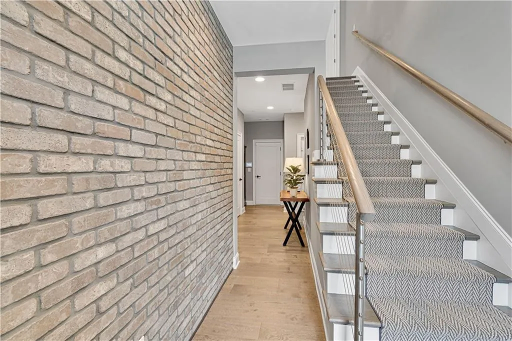 6723 Encore Boulevard, Sandy Springs, Georgia 30328, 3 Bedrooms Bedrooms, ,3 BathroomsBathrooms,Residential,Sold,6723 Encore Boulevard,7448421