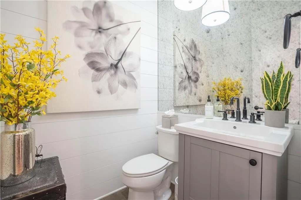 6723 Encore Boulevard, Sandy Springs, Georgia 30328, 3 Bedrooms Bedrooms, ,3 BathroomsBathrooms,Residential,Sold,6723 Encore Boulevard,7448421